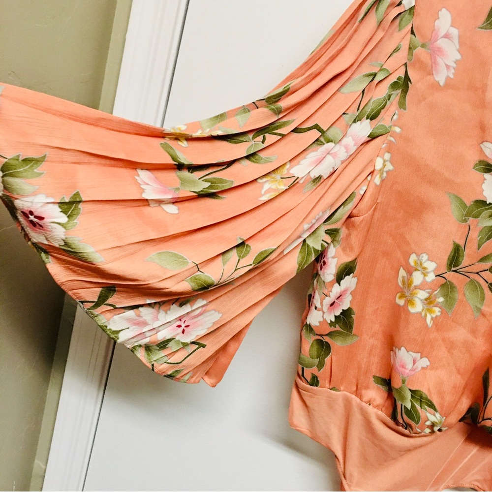 Lulus new tags peach floral flower shirt top body suit one piece small